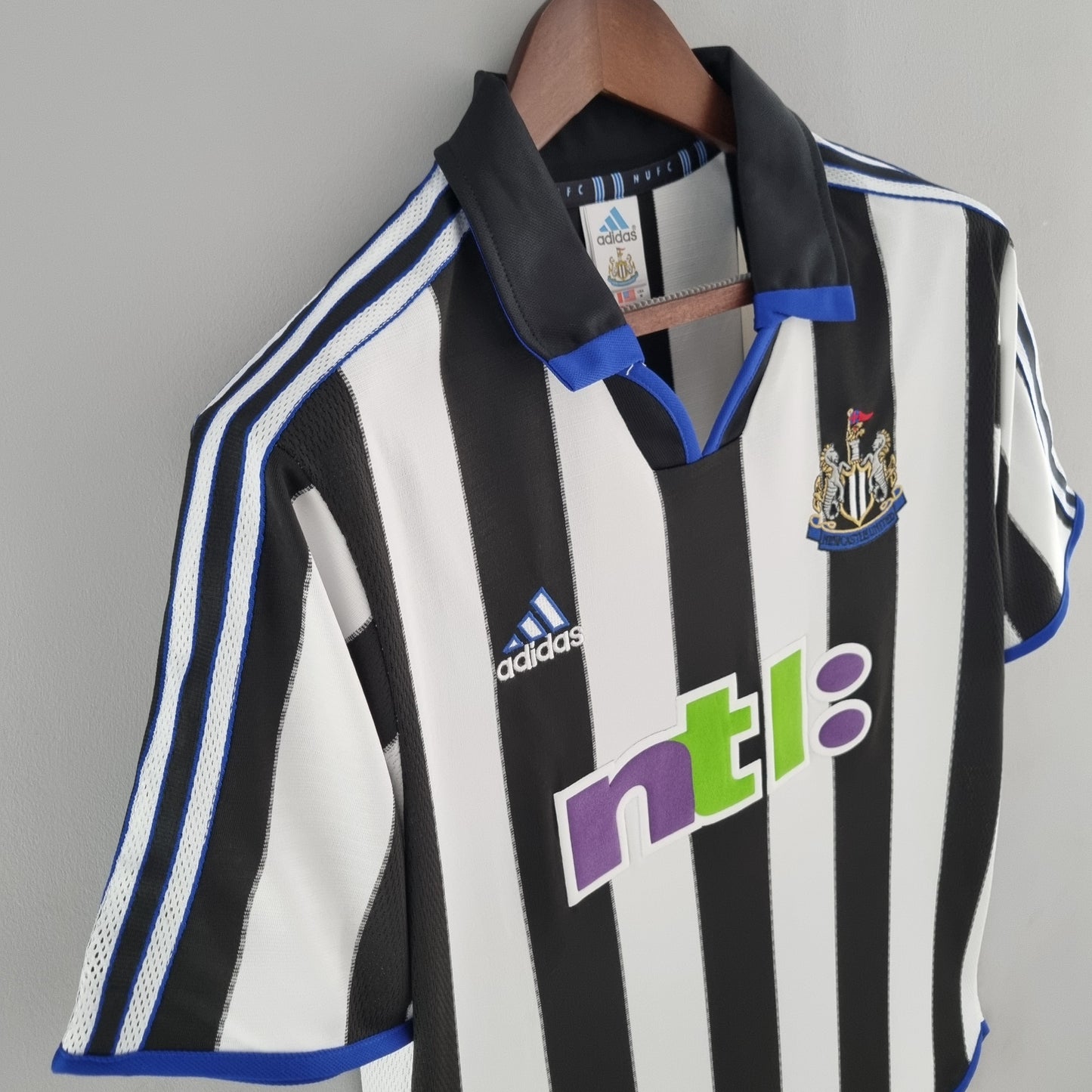 Newcastle 00/01 Local | Retro