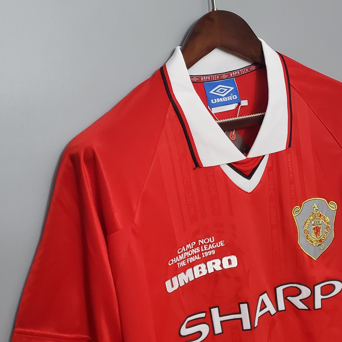 Manchester United 99/00 Local | Retro