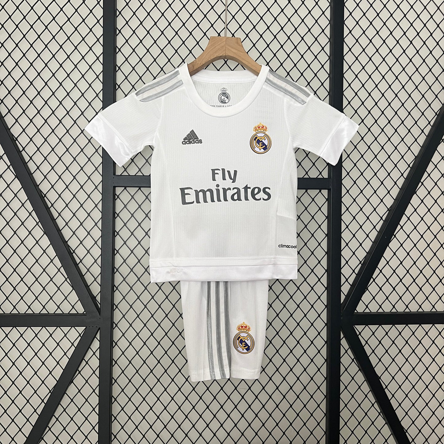 Conjunto niños Real Madrid 15/16 Local | Retro