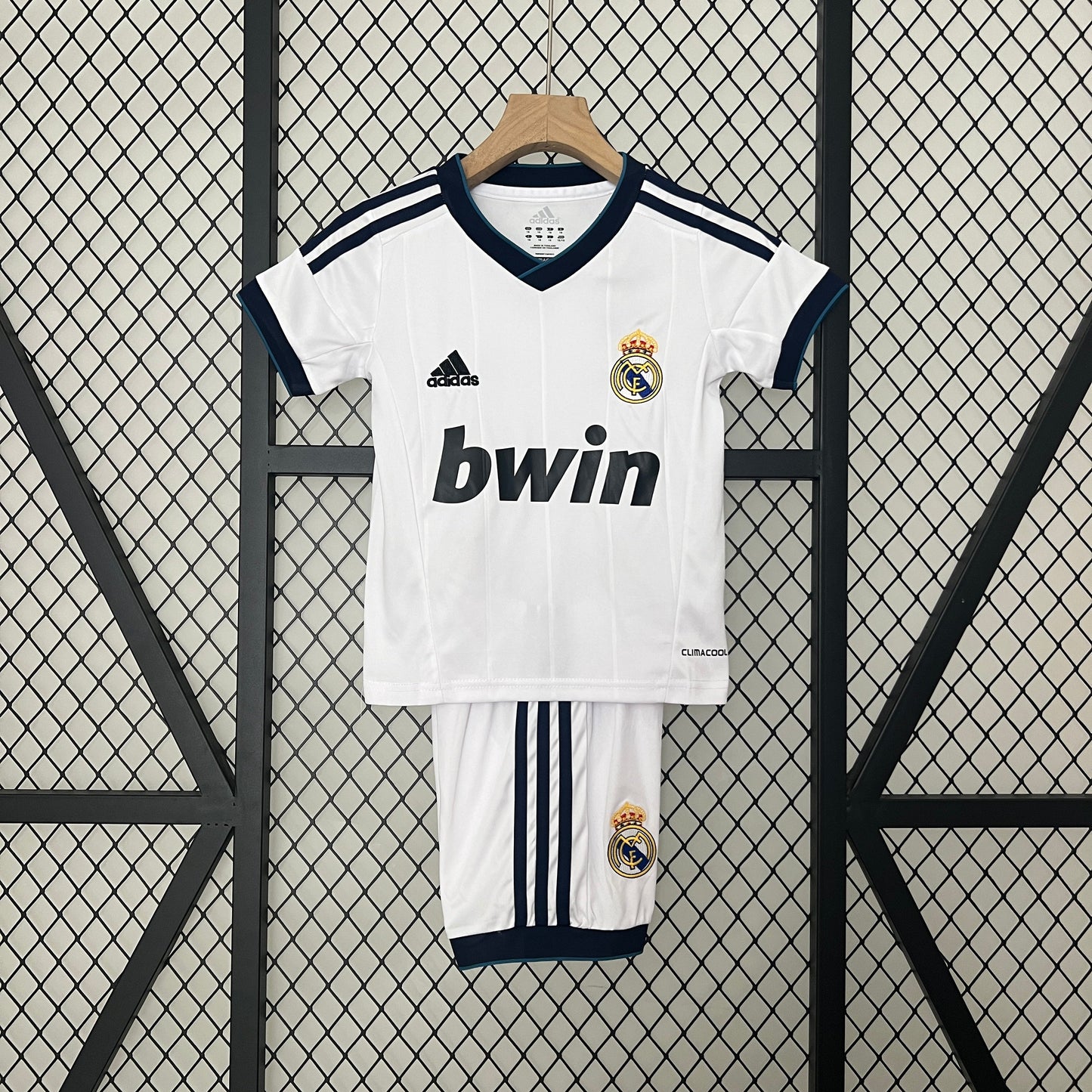 Conjunto niños Real Madrid 12/13 Local | Retro