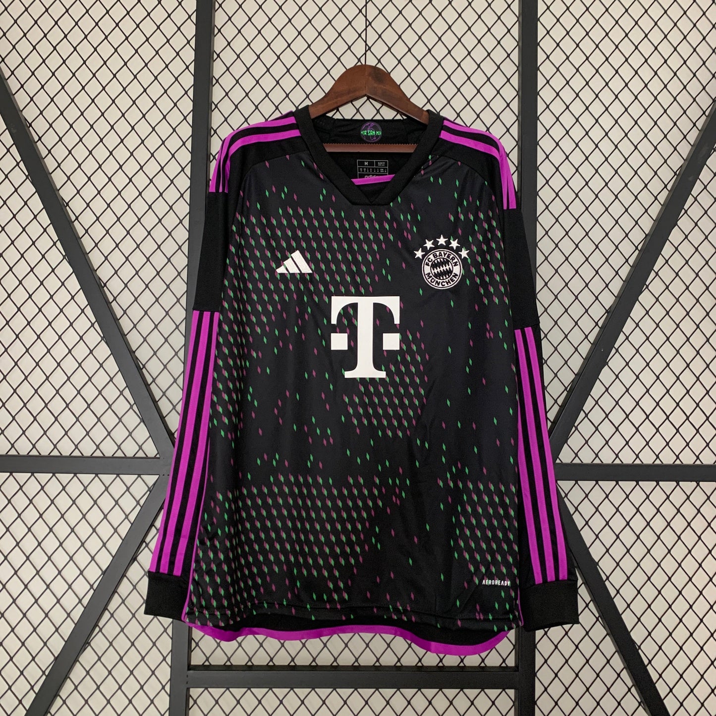 Camiseta Bayern Munich Visita 2024/25 | Versión Fan Manga Larga